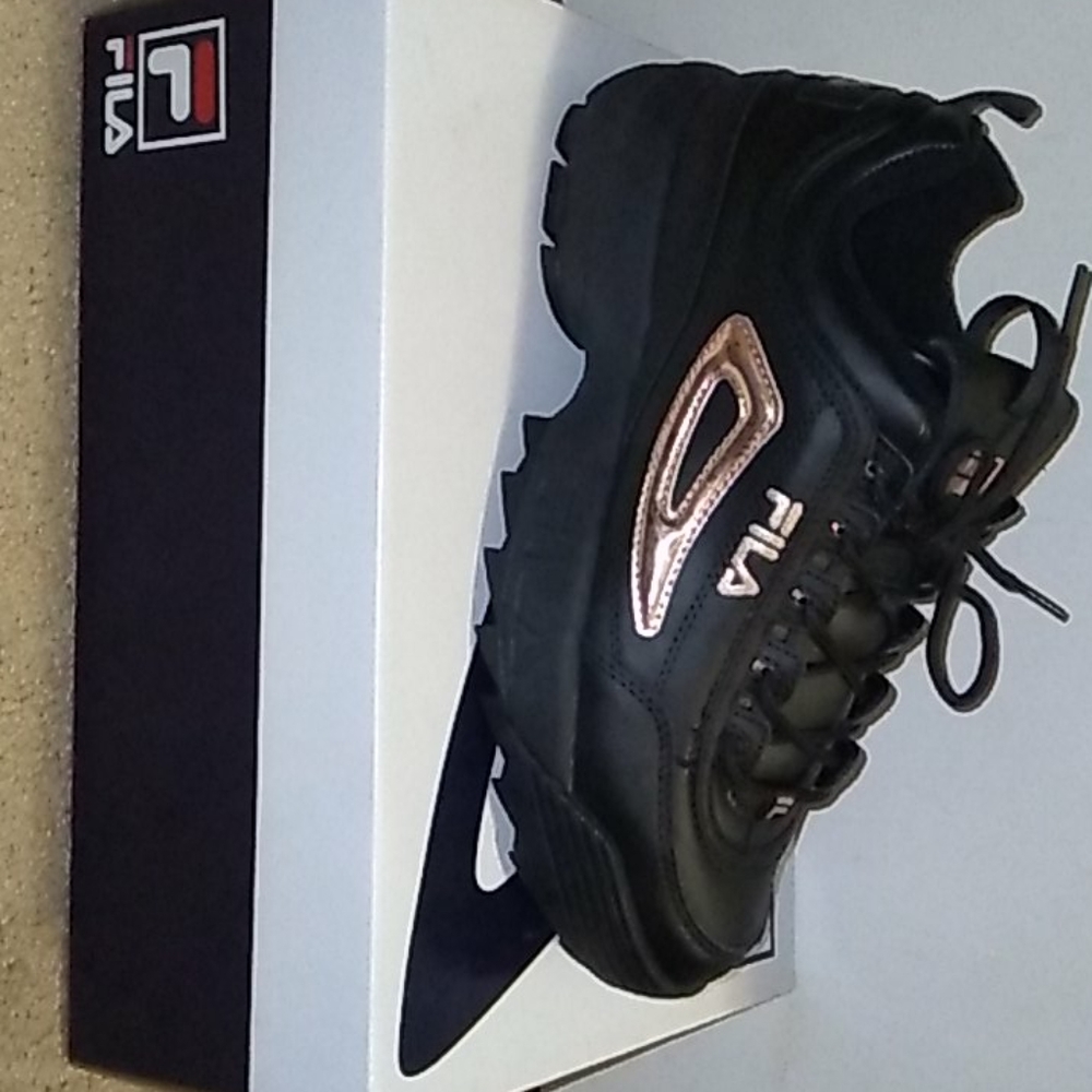 Fila Disrupter II w/ Metallic Accent